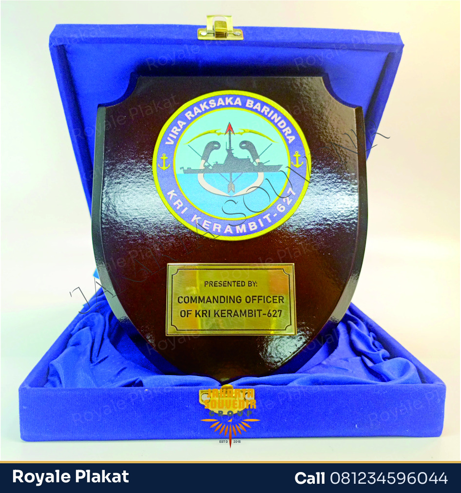 Plakat Kayu KRI TNI - ROYALE PLAKAT