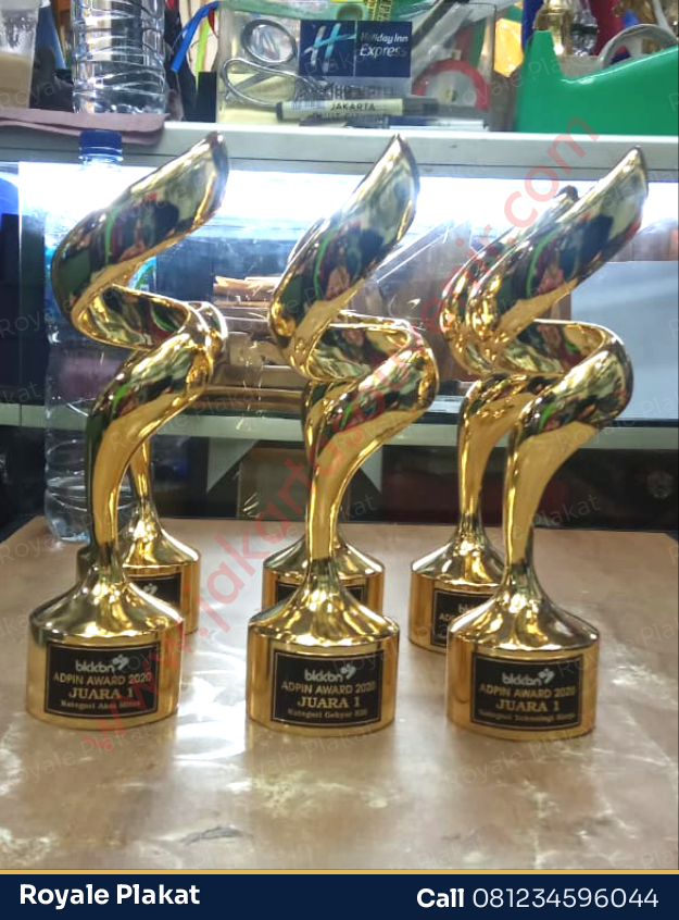 Trophy Timah Lingkar - ROYALE PLAKAT