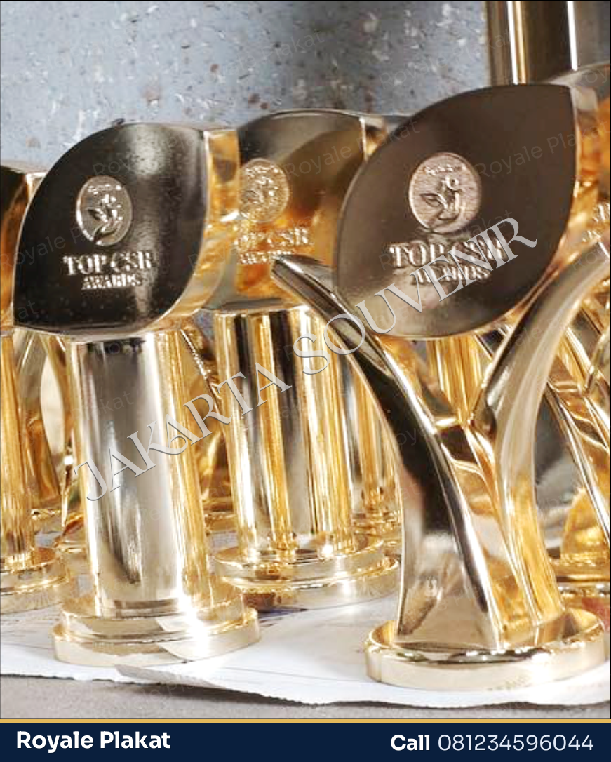 Trophy Top Terbaik - ROYALE PLAKAT