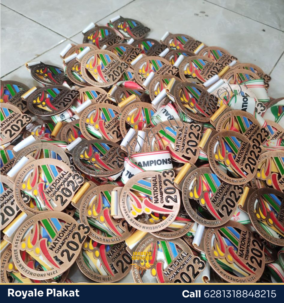 Medali Akrilik Bening Premium - Royale Plakat