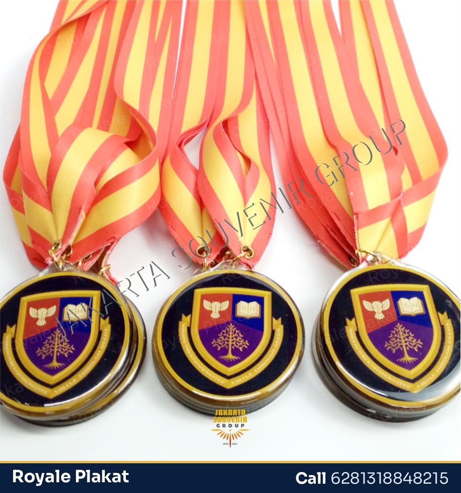 Medali Ready Lomba - Royale Plakat
