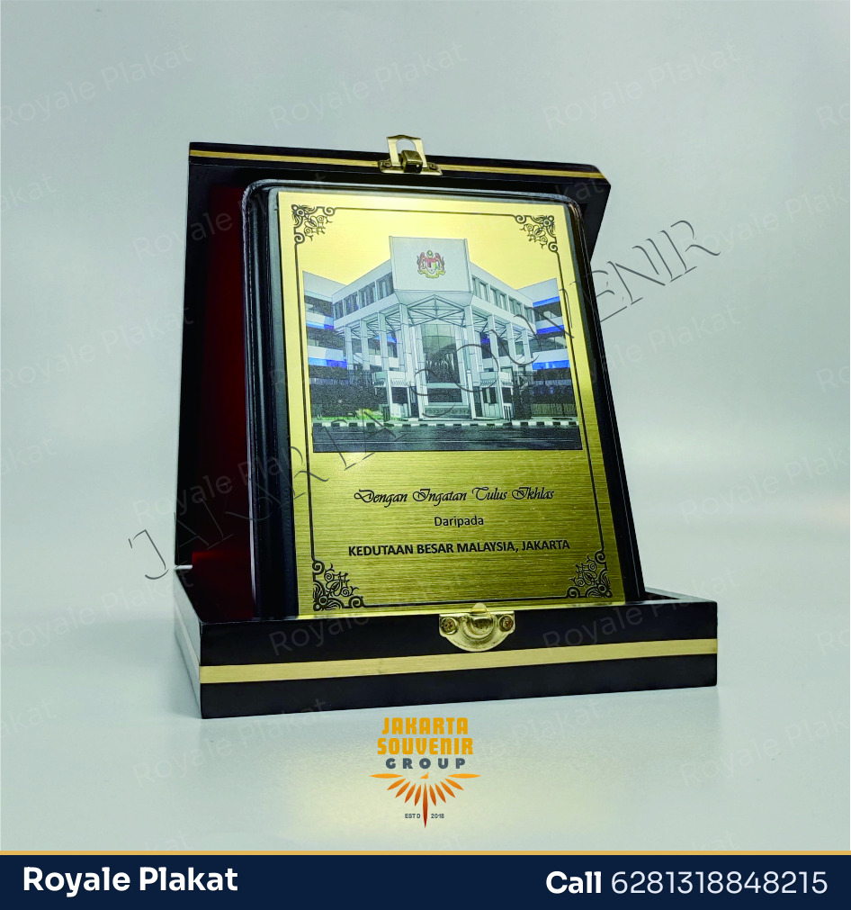 Plakat Kayu Premium - Royale Plakat