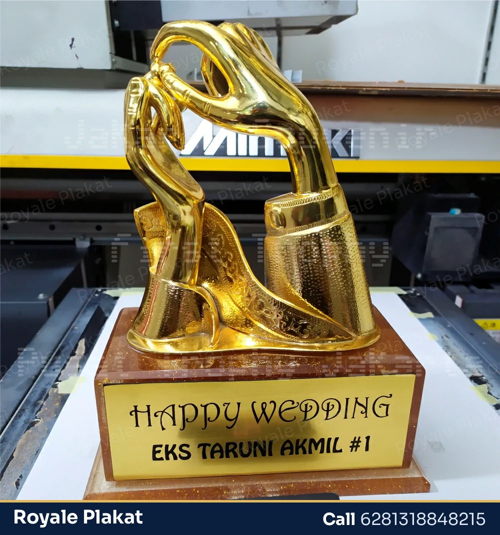 Piala Plastik Wedding - Royale Plakat