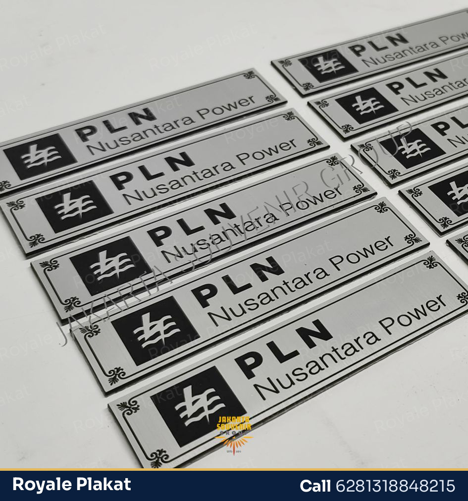Pin Enamel Hard Premium - Royale Plakat