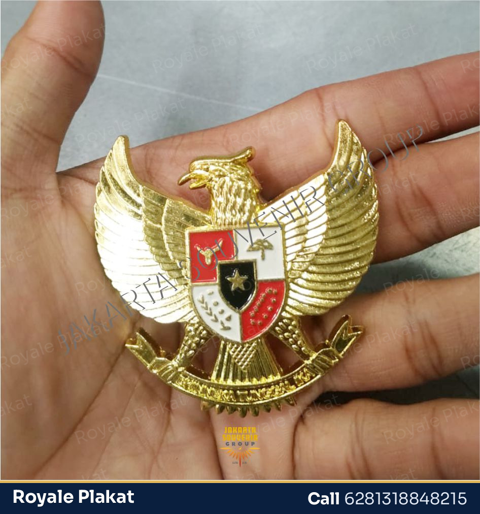Pin Soft Enamel Standard - Royale Plakat