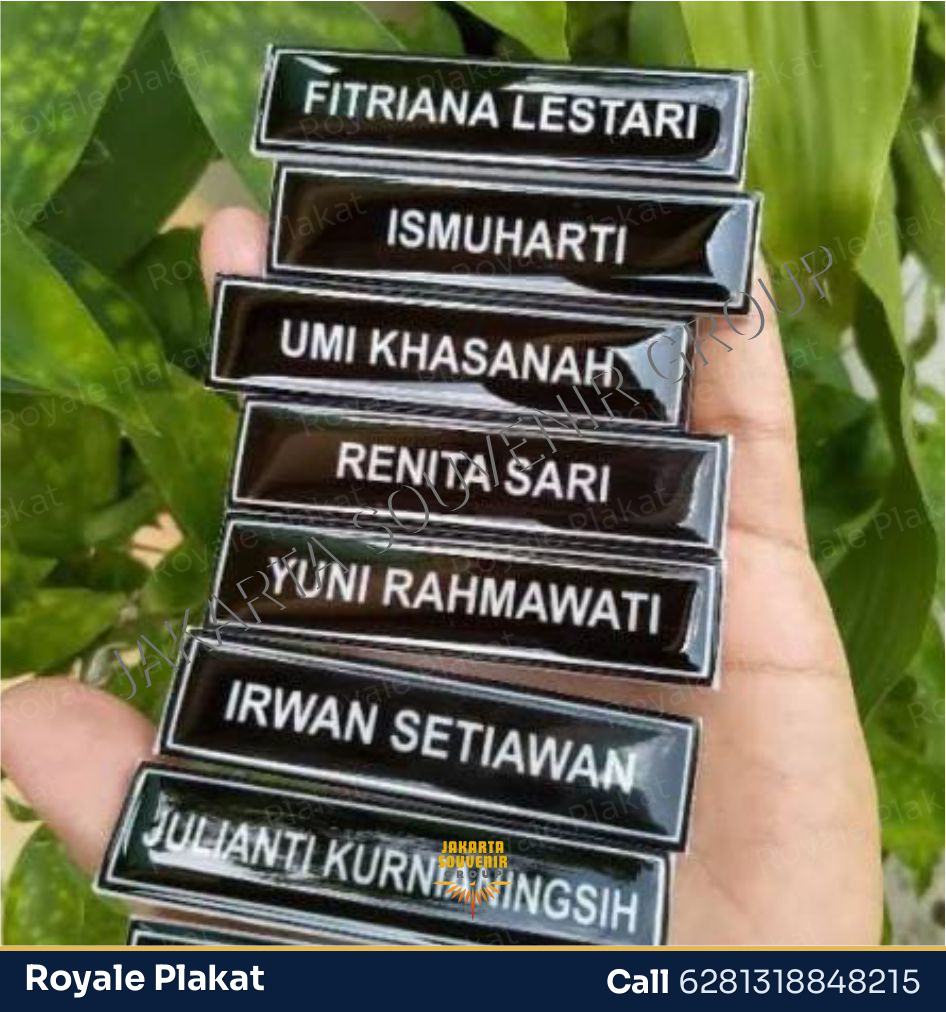 Pin Enamel Komunitas - Royale Plakat